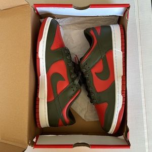 Brand new Men’s Nike Dunk Low size 9.5 Mystic Red/Khaki. 100% authentic